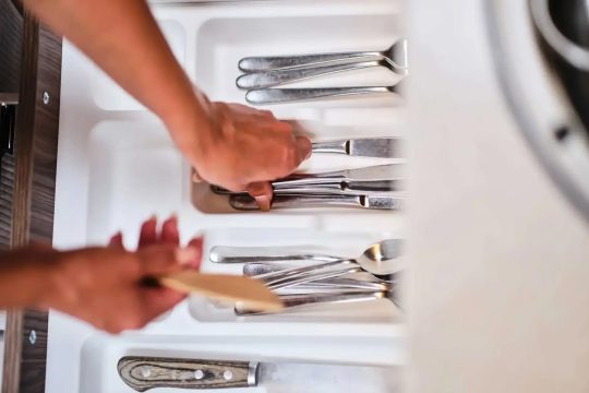 Interior 13 2048x1366 2 bestikkskuff